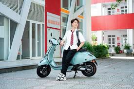 Học sinh, sinh viên được hỗ trợ đổi xe xăng sang xe điện